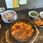 用户对于韓国スープ定食 ピニョ食堂的评论图