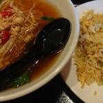 用户对于台湾料理 味源 忠和店的评论图