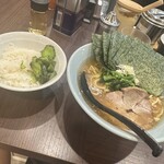用戶對於横浜家系らーめん侍 渋谷本店的評論圖