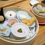 用户对于おかゆと麺 粥餐庁 グランフロント大阪店的评论图