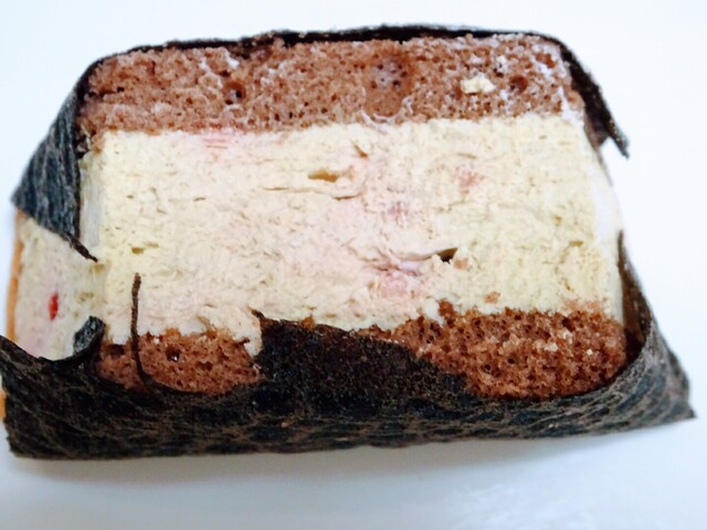 User's recommendation image for OSAKA OMUSUBI Cake 京橋店