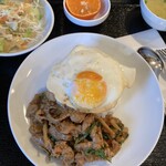 用户对于ヴィエン タイ的评论图