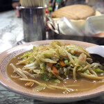 用戶對於金龍食堂的評論圖