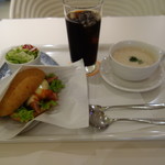 User's review image for airy avenue