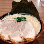 用户对于横浜家系ラーメン 武田家 旭川店的评论图