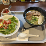 用户对于なんくる食堂的评论图