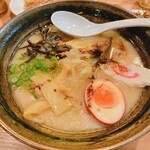 用戶對於河内らーめん　喜神 シークル店的評論圖
