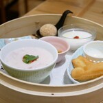 用户对于おかゆと麺 粥餐庁 グランフロント大阪店的评论图