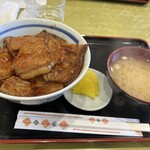 用户对于ぶた丼のとん田的评论图