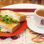 用户对于Ya Kun Kaya Toast 霞が関ビル店的评论图