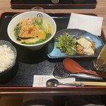 User's review image for 博多鶏ソバ 華味鳥 阪急梅田本店