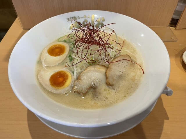 User's recommendation image for 泡系しおとんこつラーメン べらしお 総本店