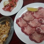 用户对于明月苑的评论图