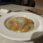 User's review image for BONDSHOUSE