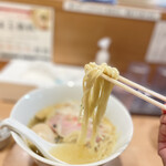 用户对于らぁ麺 はやし田 赤羽店的评论图