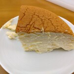 User's review image for りくろーおじさんの店 新幹線改札内店