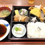 用户对于お食事処　つる食的评论图