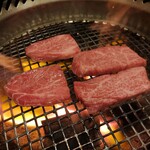用户对于焼肉・しゃぶしゃぶ 肉の鶴々亭的评论图