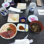 用户对于函館朝市 栄屋 よさこい食堂的评论图