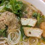 用户对于HUONG QUE的评论图