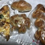 用户对于ベーカリー グランシャリオ 長都店的评论图