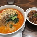 用戶對於羽根つき焼小籠包 鼎’s ルクア大阪店的評論圖