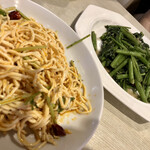 用戶對於沸騰小吃城的評論圖