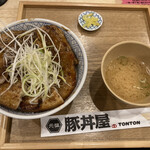 用户对于元祖豚丼屋 TONTON 船場センタービル10号館店的评论图