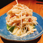 用戶對於八文字的評論圖