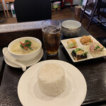 用户对于タイ料理 ガパオ的评论图