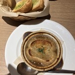 用户对于ロイヤルホスト 天神西通り店的评论图