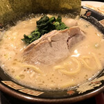 用户对于横濱家系ラーメン 神山 松屋町店的评论图