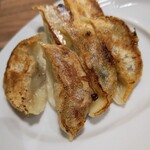 用戶對於小姑娘的評論圖