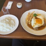 用户对于ロイヤルホスト 桜川店的评论图