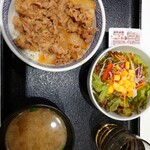 用戶對於吉野家 羽田空港第3ターミナル店的評論圖