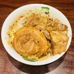 用戶對於ラーメン 雷 東京本丸店的評論圖
