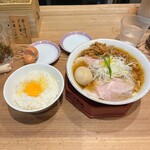 用户对于かね田的评论图