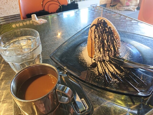 用户对于CAFE RESTAURANT GARAGE的评论高清图