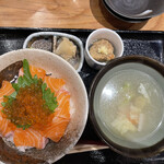 用户对于ご当地酒場 北海道八雲町 日本橋別館的评论图