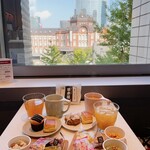 用户对于TSUTAYA BOOKSTORE SHARE LOUNGE MARUNOUCHI的评论图