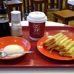 用户对于Ya Kun Kaya Toast 霞が関ビル店的评论图