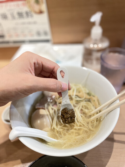 用户对于らぁ麺 はやし田 赤羽店的评论高清图