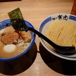 用户对于麺や兼虎 博多デイトス店的评论图
