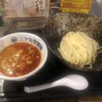 用戶對於三ツ矢堂製麺 中目黒店的評論圖