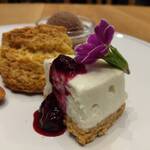 User's review image for WOCCA ROCCA curry and... NU CHAYAMACHI PLUS