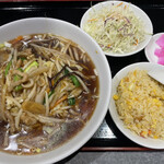 用户对于餃子の王様 龍吟 ダイバーシティ店的评论图