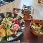 用戶對於築地本願寺カフェ Tsumugi はなれ 月島店的評論圖