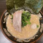 用户对于横濱家系ラーメン 神山 松屋町店的评论图