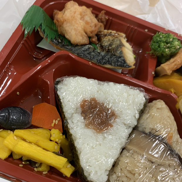 用户对于おにぎり屋さん的评论图