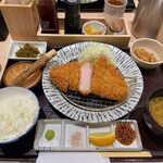 用戶對於とんかつ 知青的評論圖